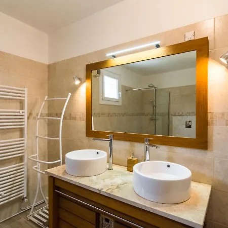 Vila Luxurious In With Swimming Pool *